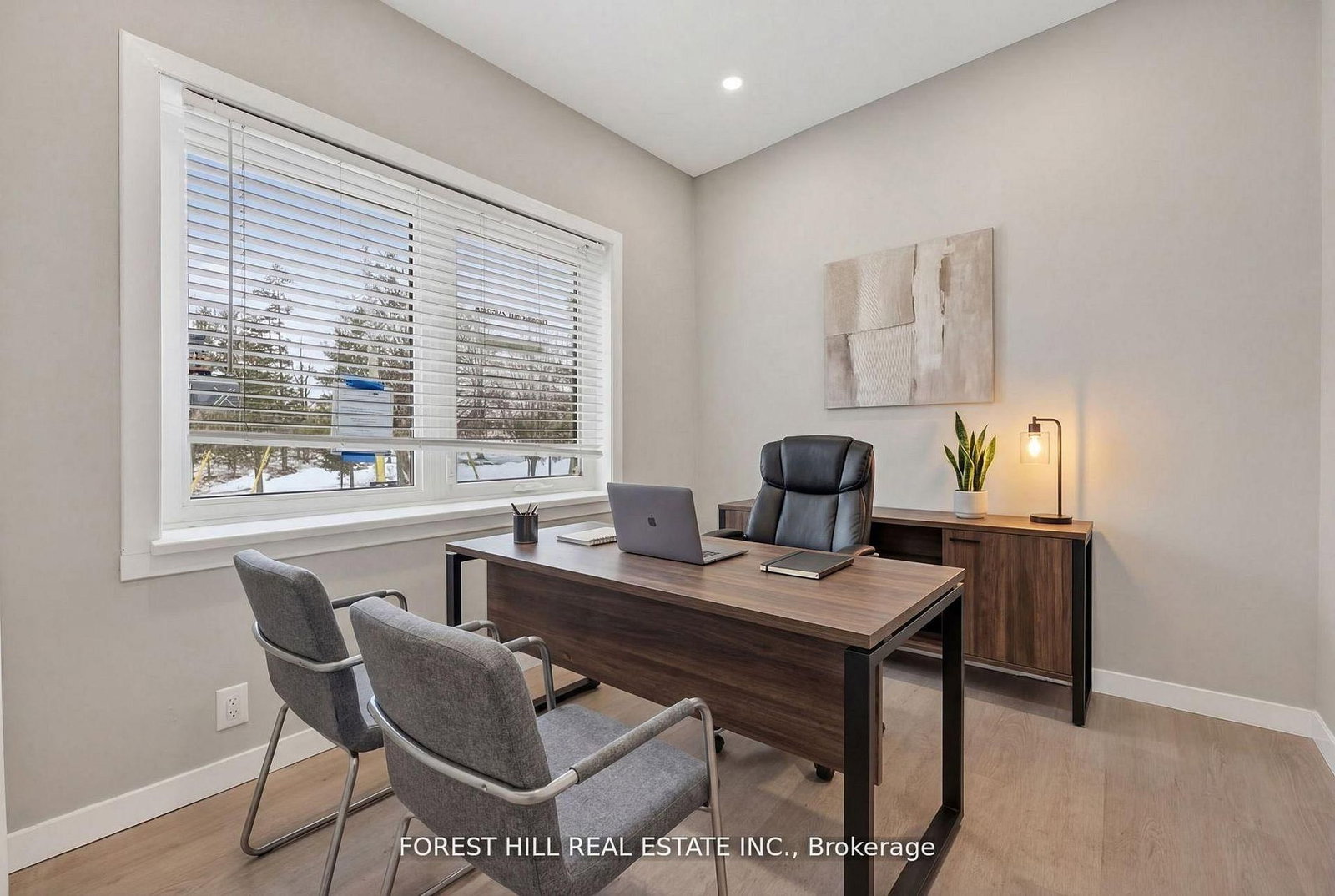 89 Toronto Street • Barrie, ON photo 7