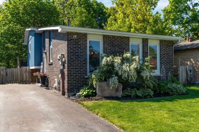 Detached House for sale at 19 Austen Lane, Barrie, Ontario, L4N 4V4 - Letitia Heights - MLS: S13732466