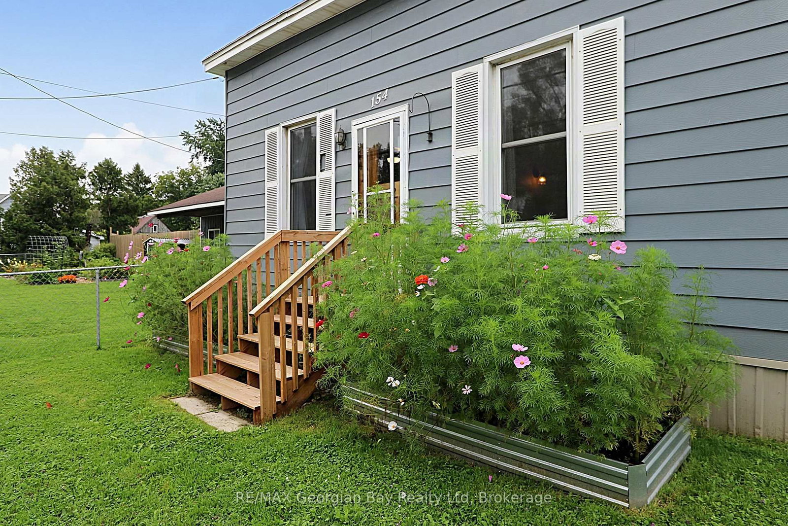 154 ROBERT Street W • Penetanguishene, ON photo 32