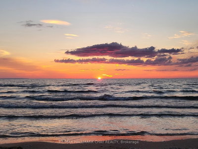 1221 River Road E • Wasaga Beach, ON photo 5