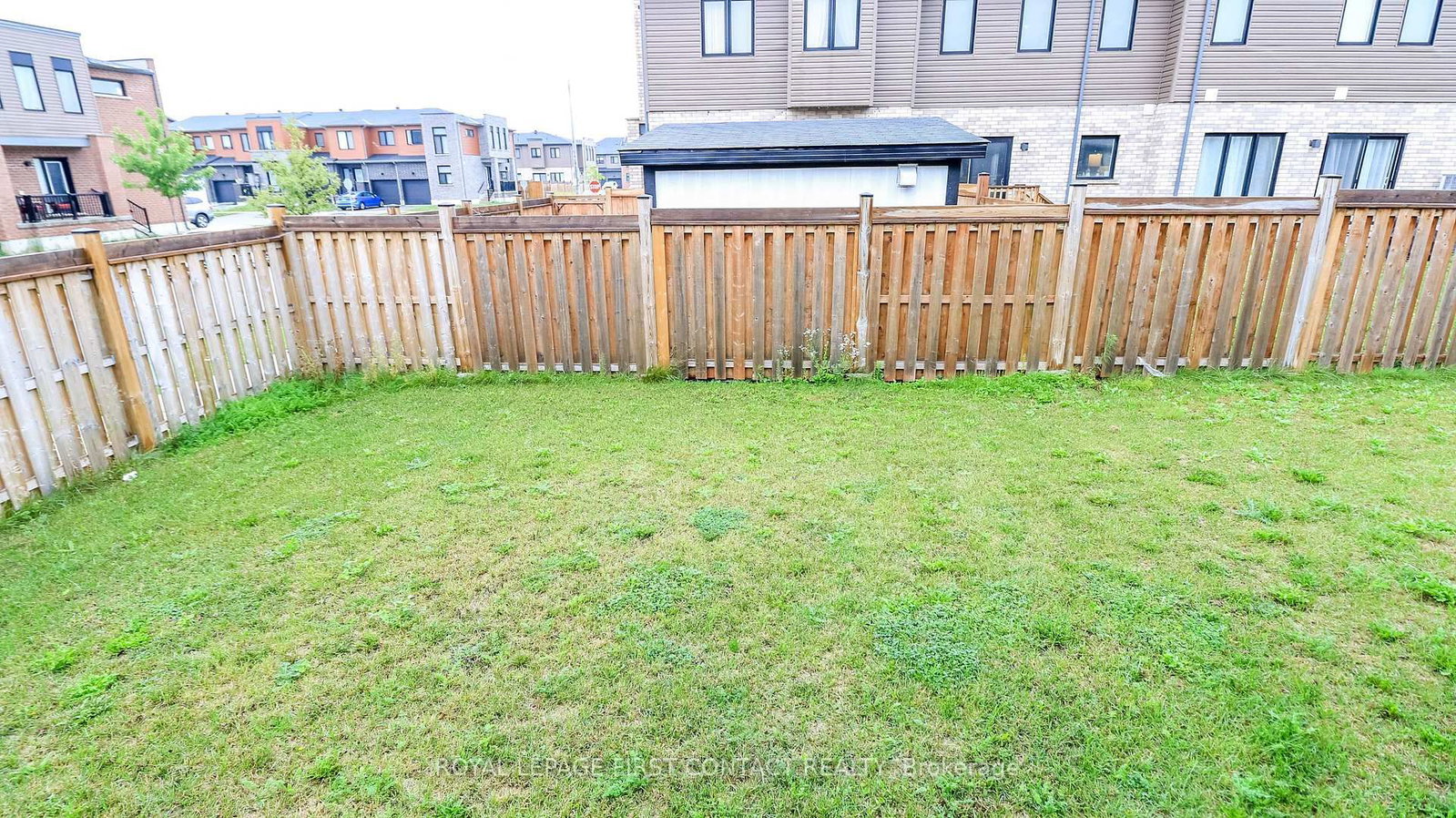 92 Fairlane Avenue • Barrie, ON photo 11