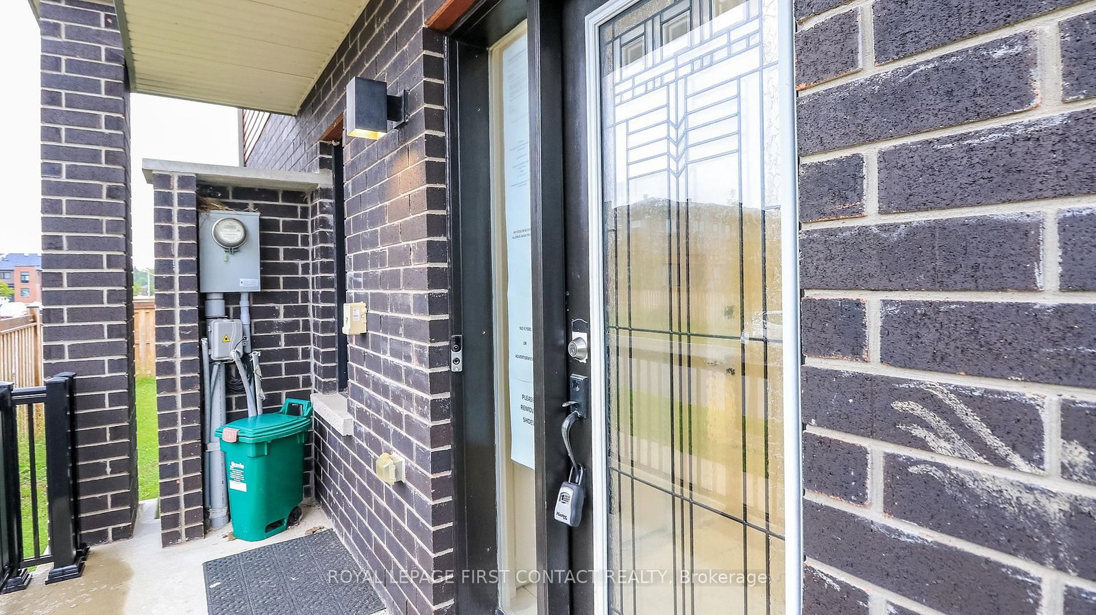 92 Fairlane Avenue • Barrie, ON photo 6