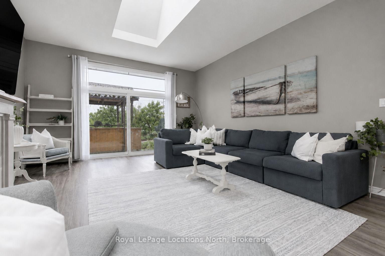 1094 RIVER Road W • Wasaga Beach, ON photo 14
