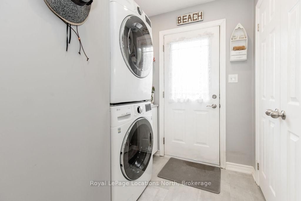 1094 RIVER Road W • Wasaga Beach, ON photo 17