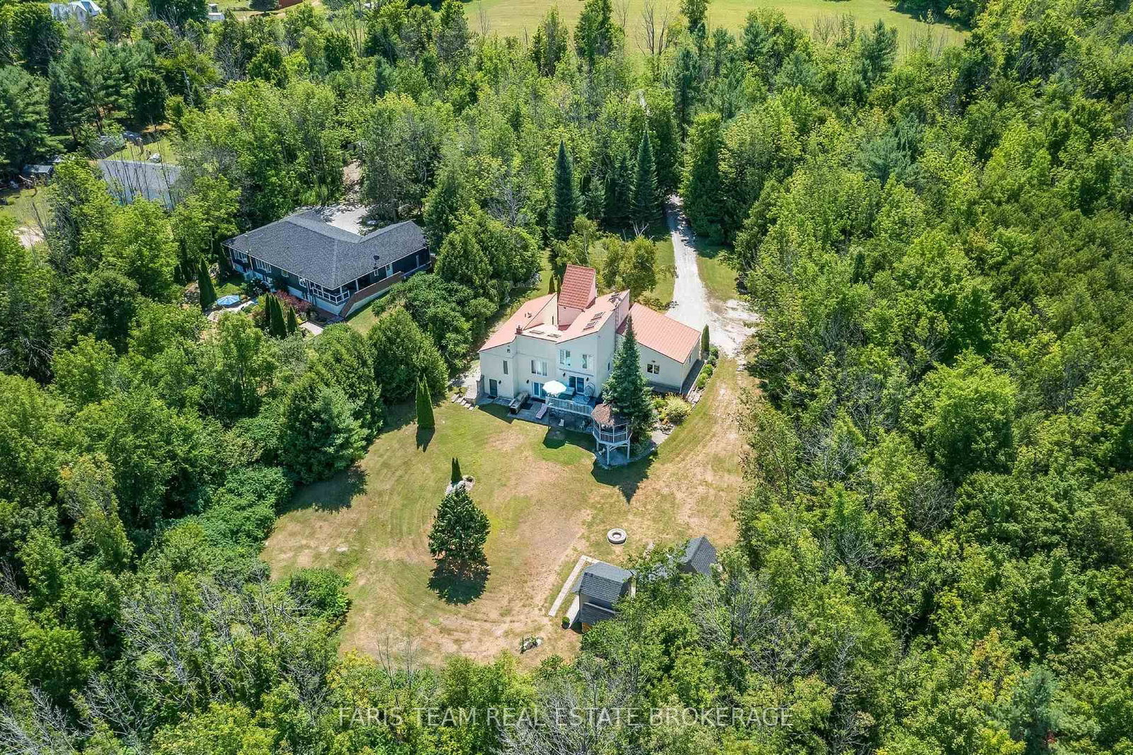 249 Medonte Sideroad 2 • Oro-Medonte, ON photo 2