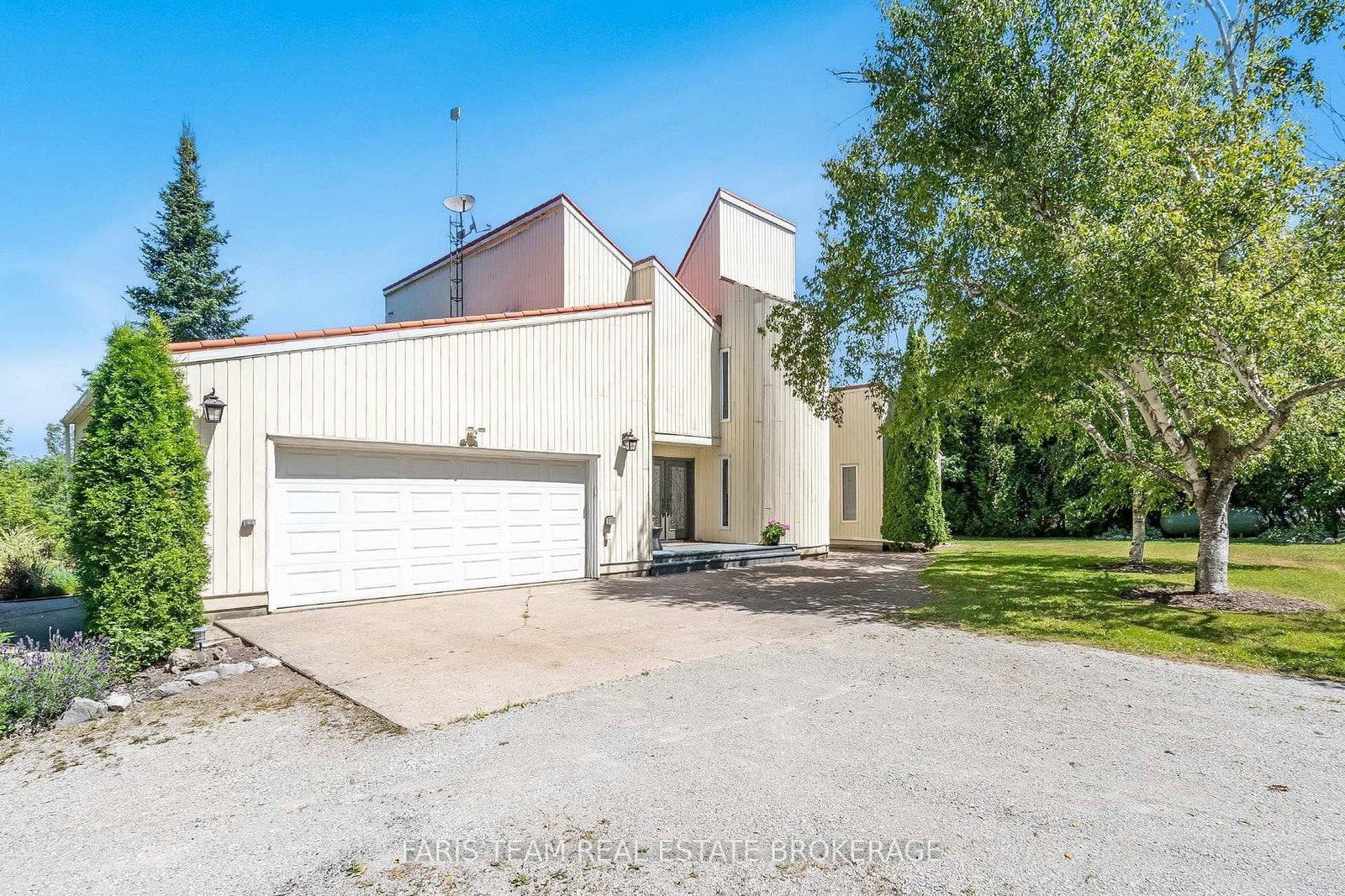 249 Medonte Sideroad 2 • Oro-Medonte, ON photo 3
