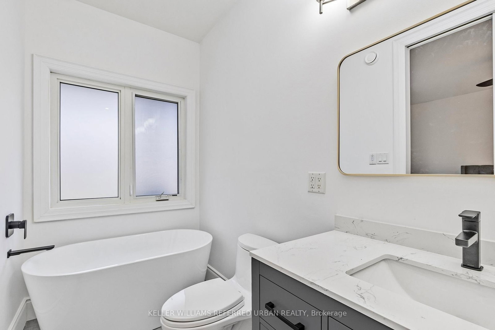 25 Heron Boulevard • Springwater, ON photo 22