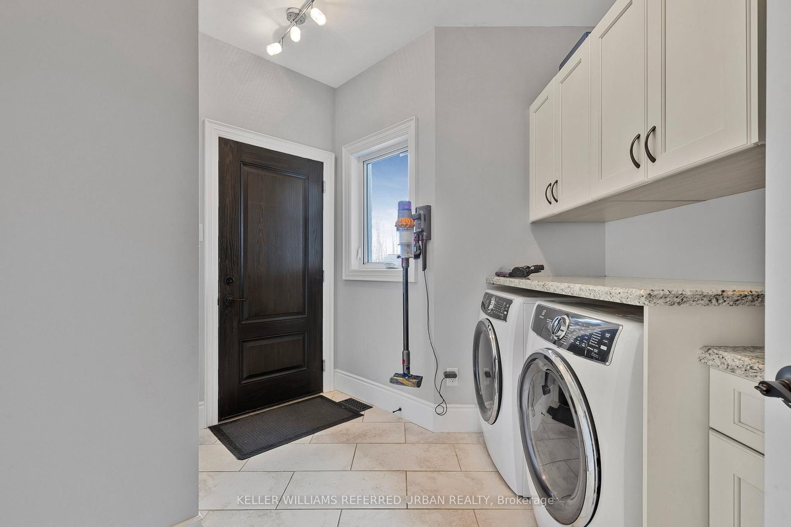 25 Heron Boulevard • Springwater, ON photo 29
