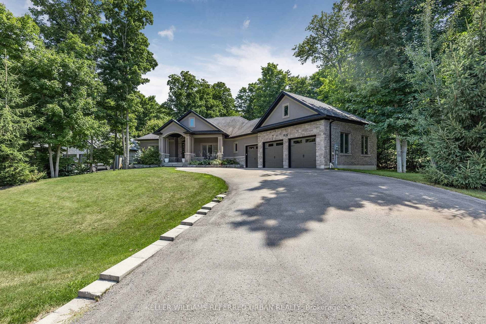 25 Heron Boulevard • Springwater, ON photo 43