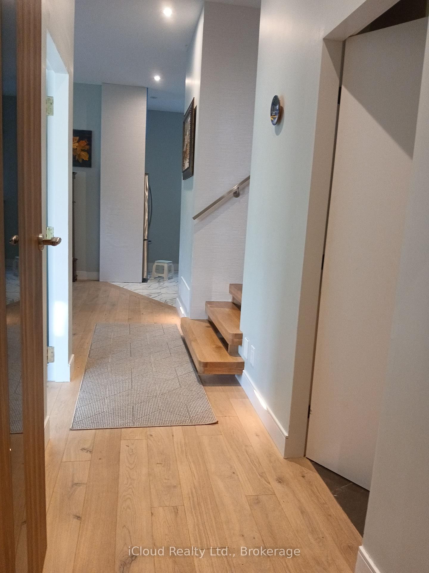 2216 Champlain Road, Tiny 5