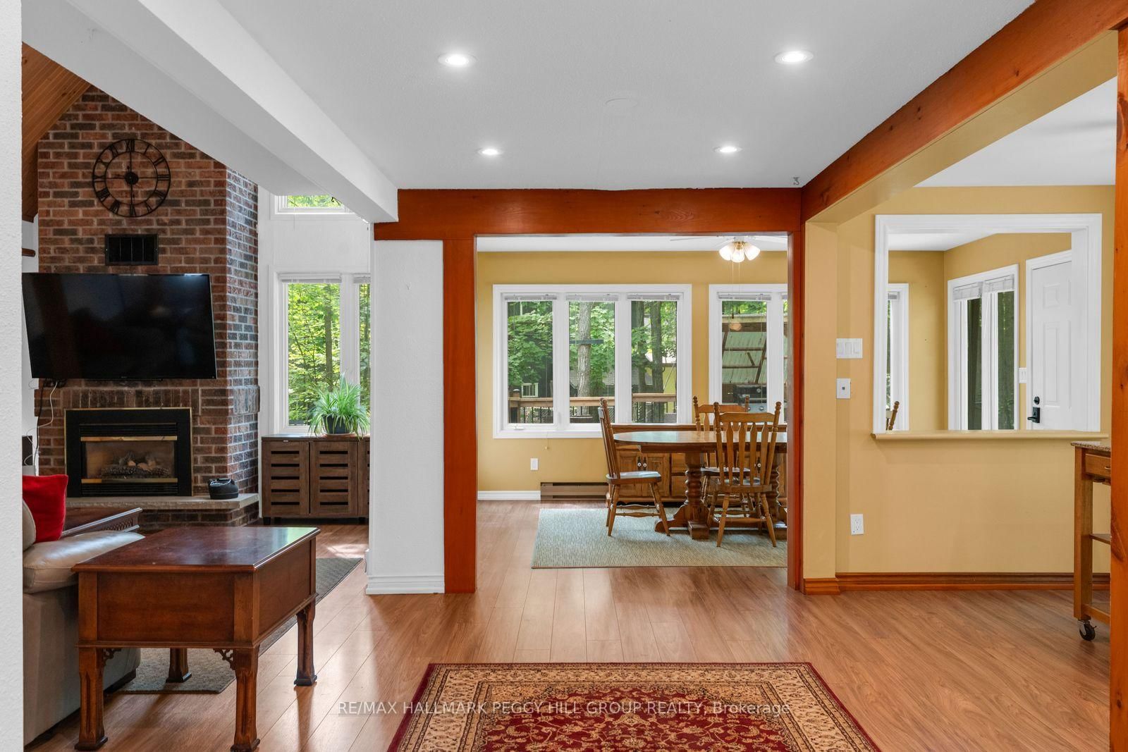 6 Slalom Drive • Oro-Medonte, ON photo 4