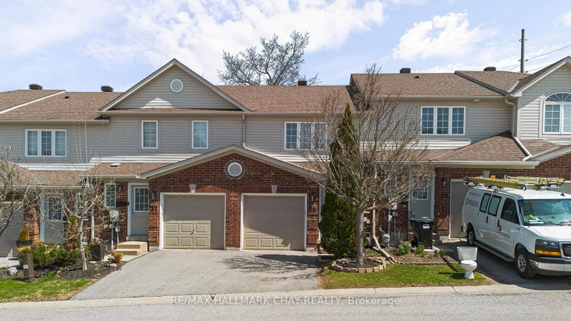 38 - 430 MAPLEVIEW Drive E
