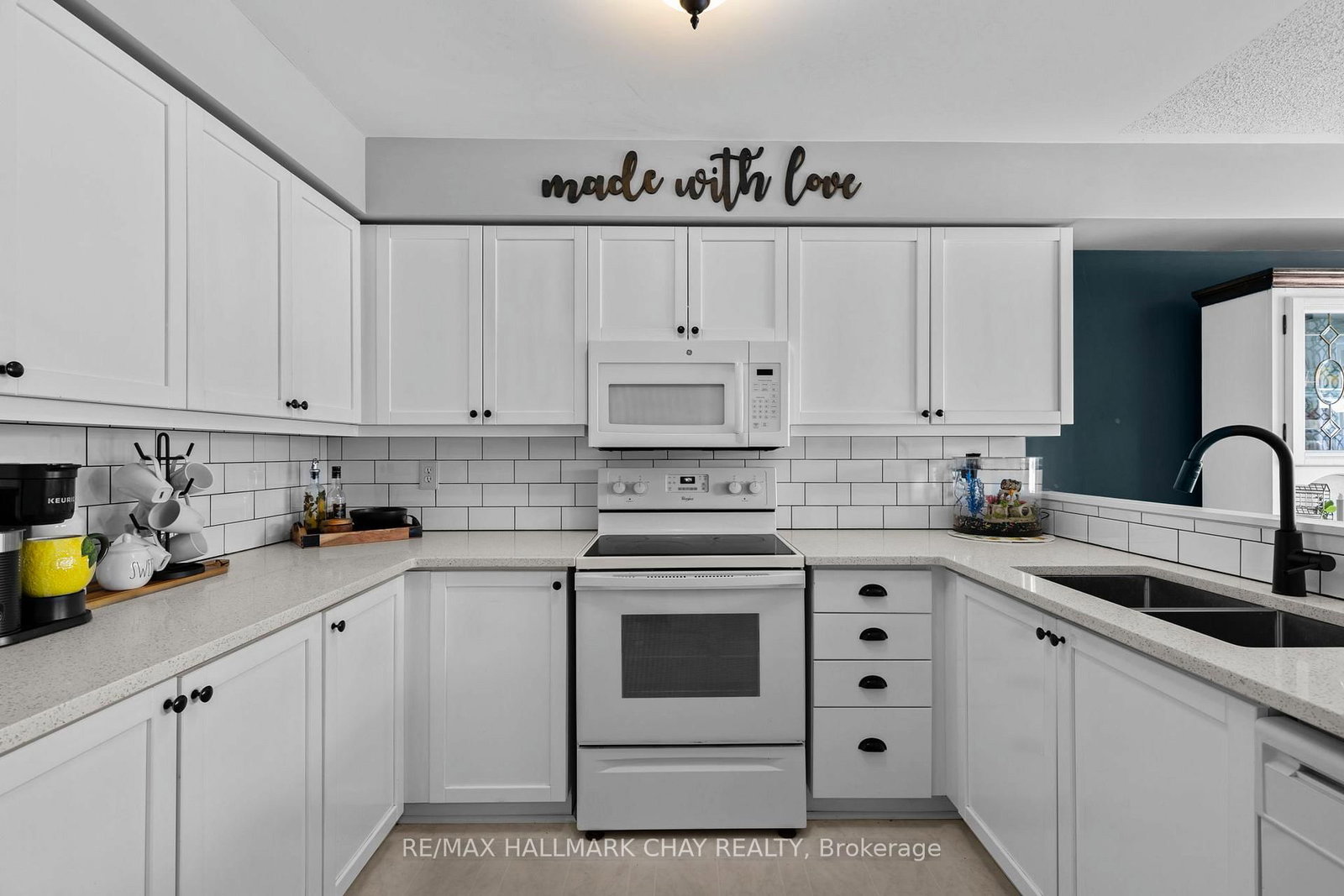 430 MAPLEVIEW Drive E • #38 • Barrie, ON photo 5