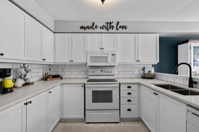 430 MAPLEVIEW Drive E • #38 • Barrie, ON photo 5