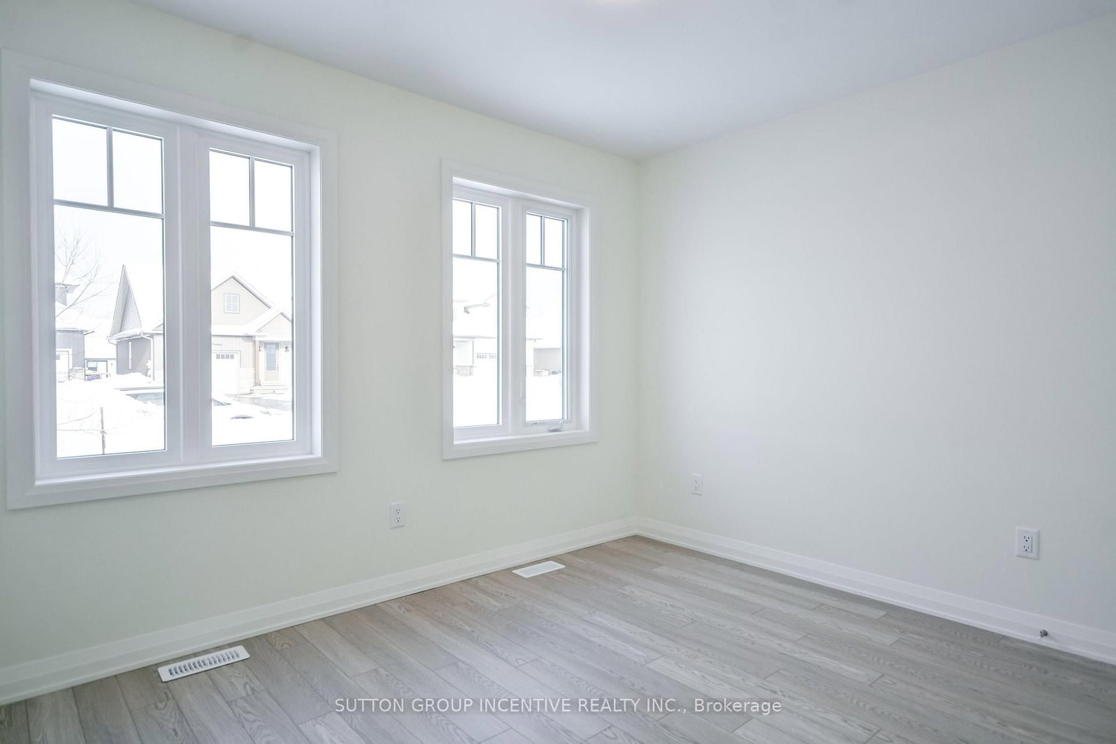 45 Harold Avenue • Severn, ON photo 11
