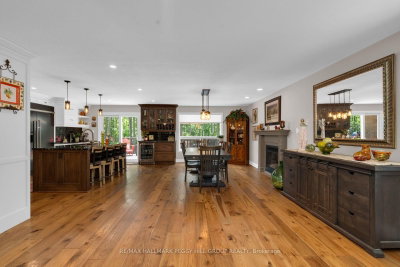 6 Maplehill Drive • Oro-Medonte, ON photo 3