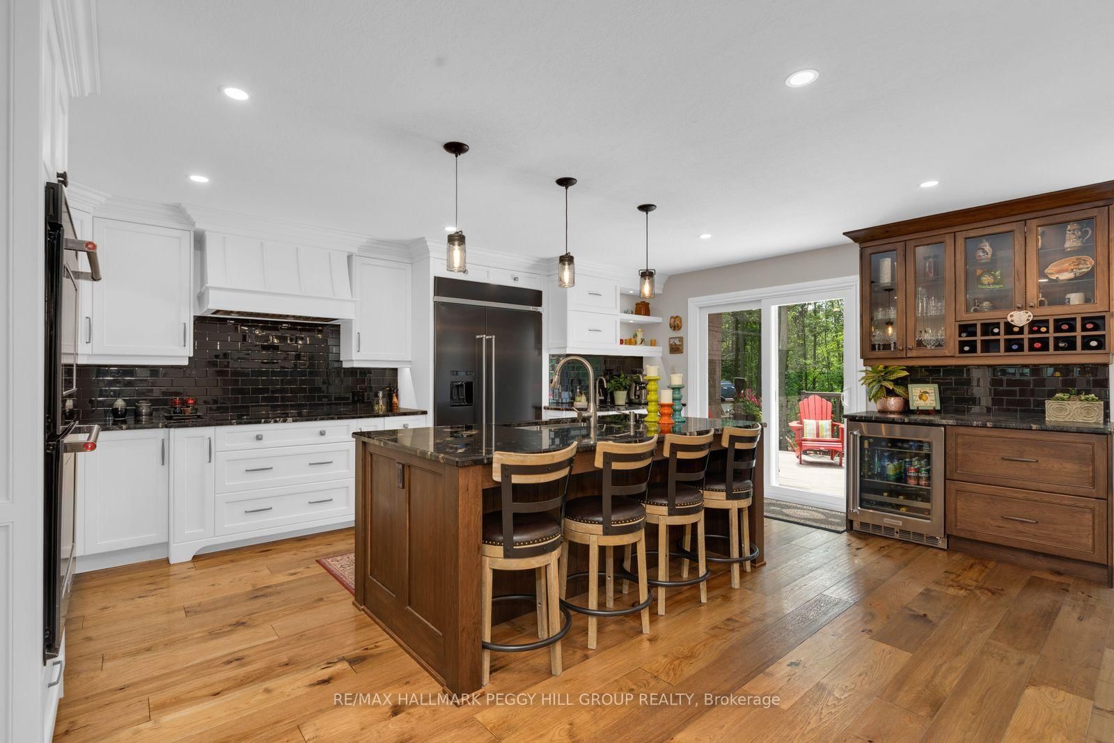 6 Maplehill Drive • Oro-Medonte, ON photo 4