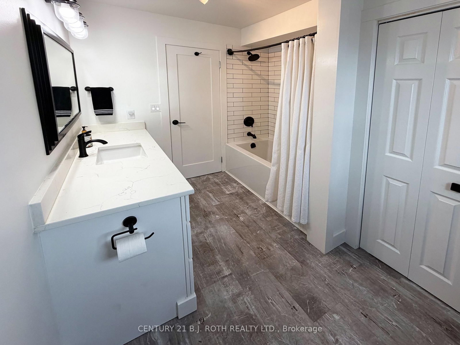 8101 Kings River Road • Ramara, ON photo 12
