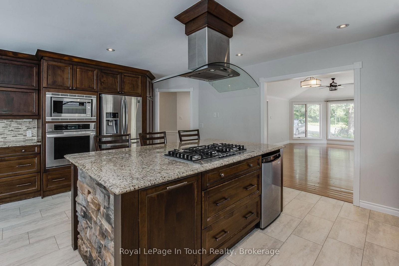 88 Church Street • Penetanguishene, ON photo 16