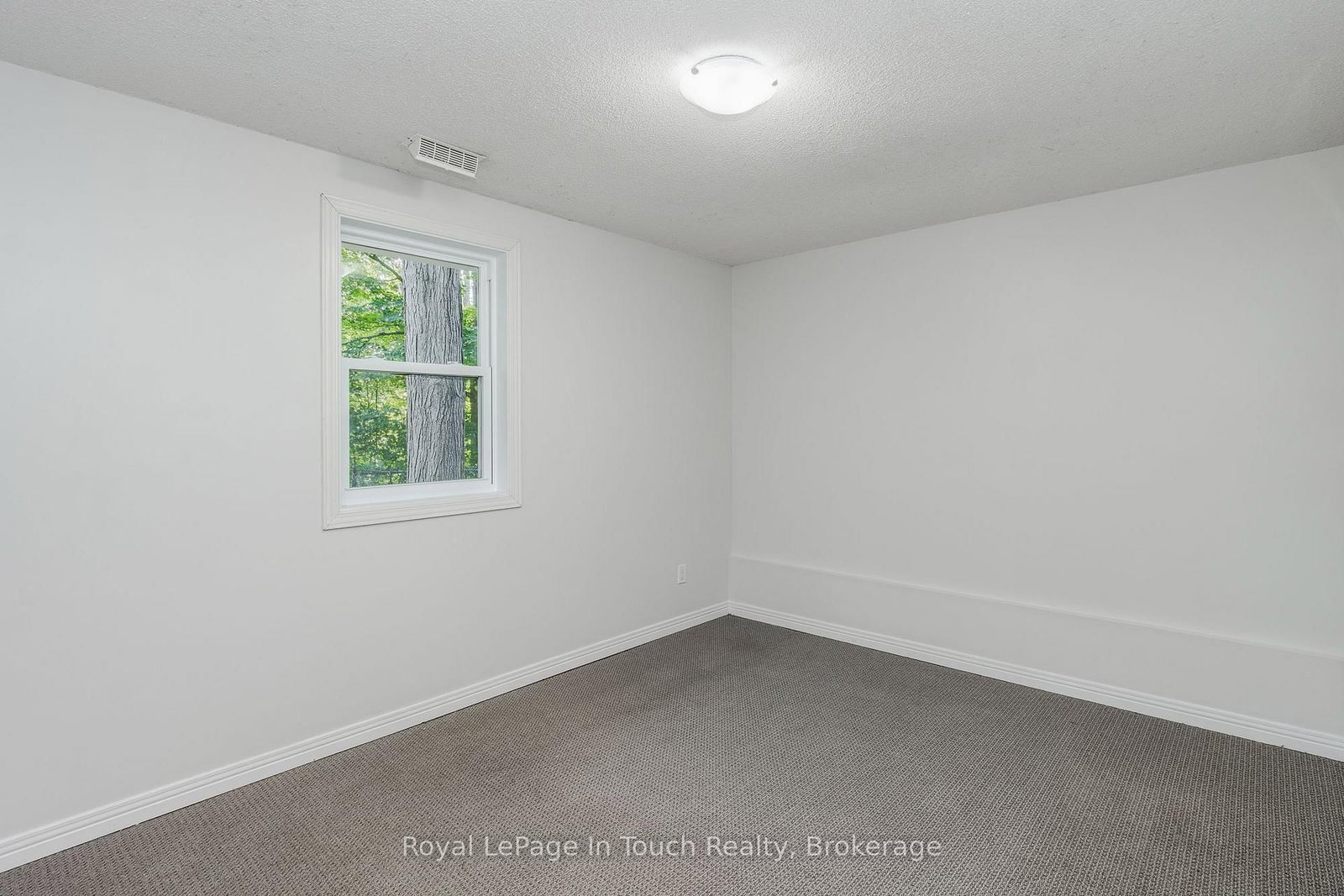 88 Church Street • Penetanguishene, ON photo 41