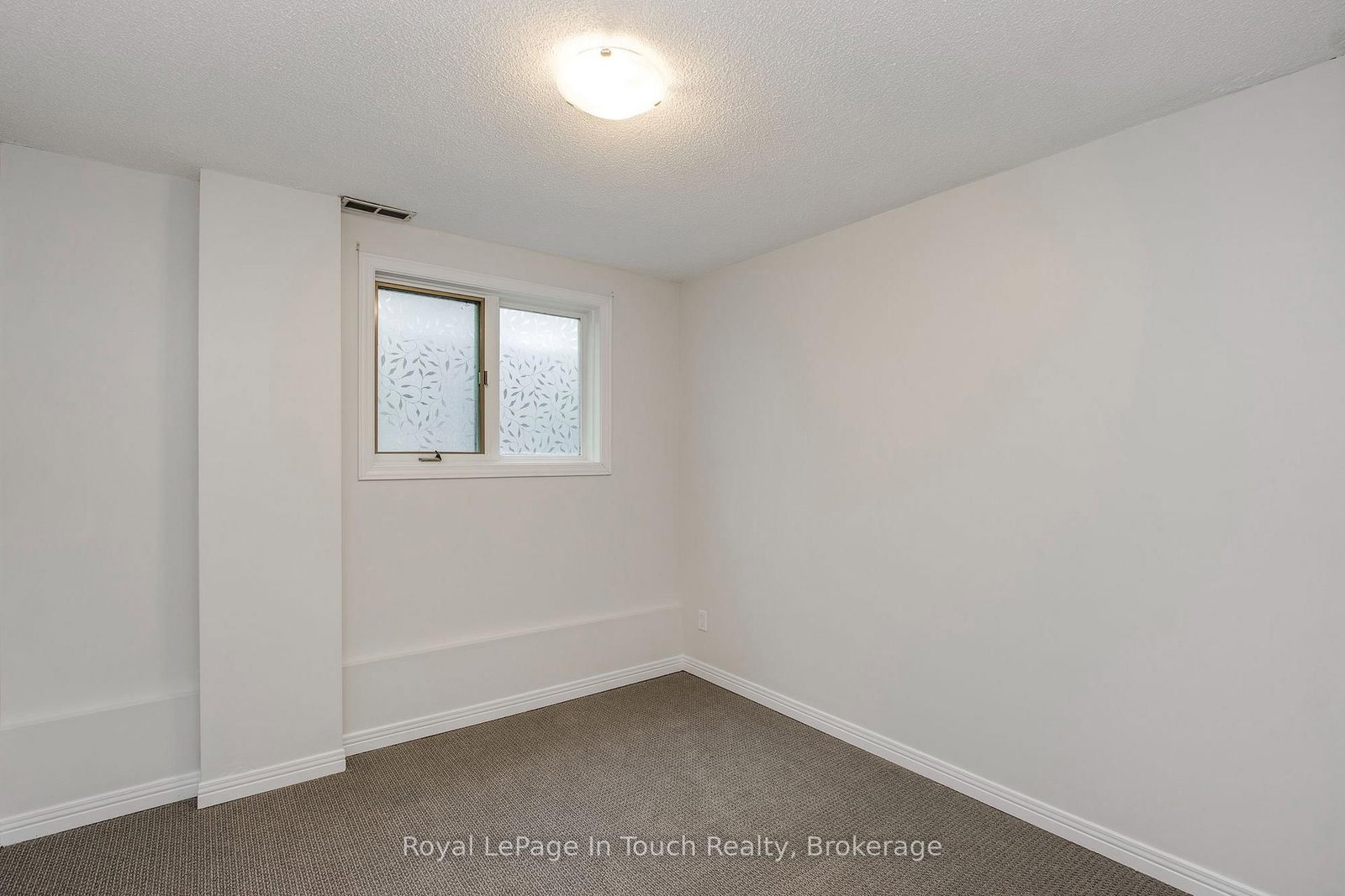 88 Church Street • Penetanguishene, ON photo 43