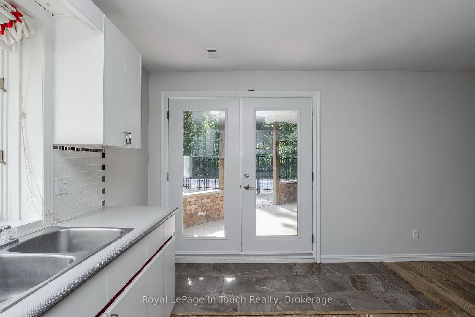 88 Church Street • Penetanguishene, ON photo 48