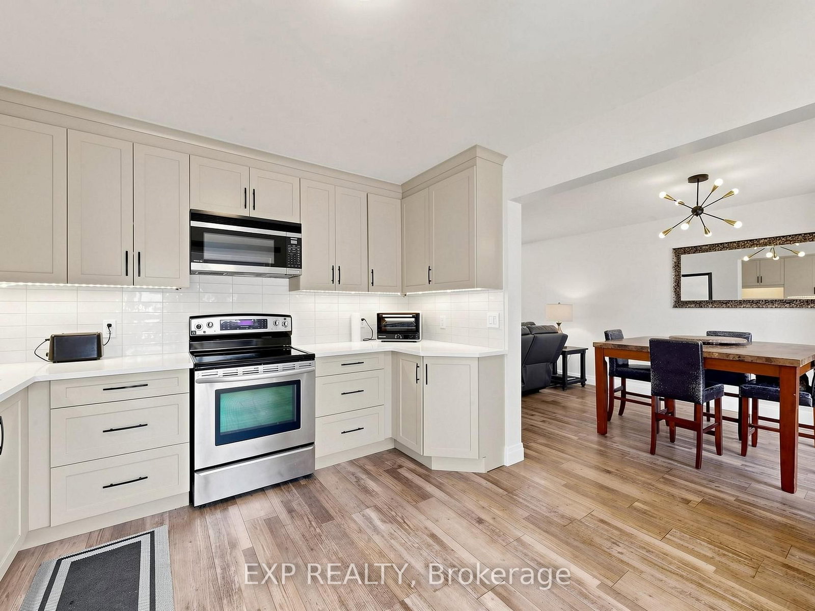 6 Booth Lane • Barrie, ON photo 10