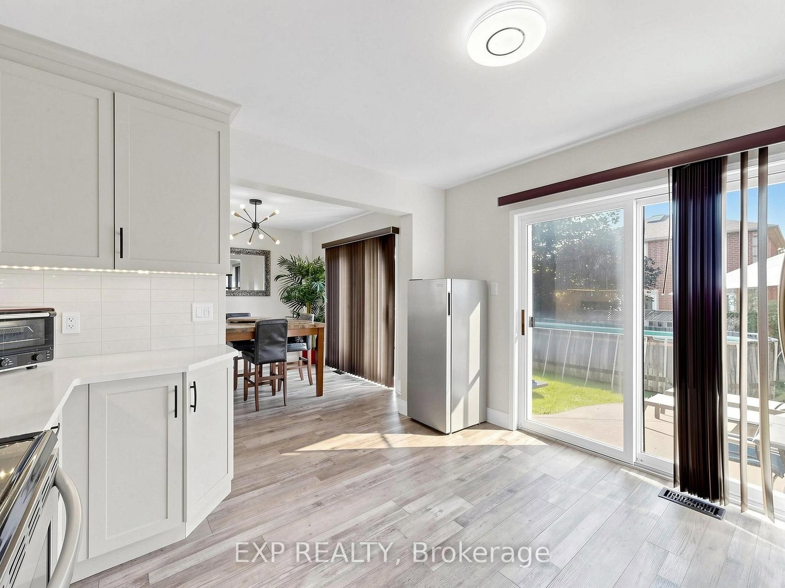 6 Booth Lane • Barrie, ON photo 11