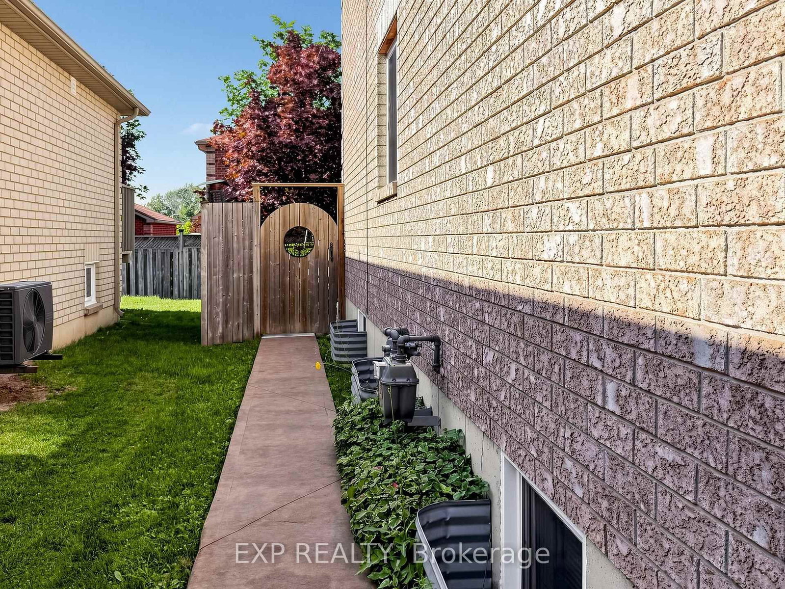 6 Booth Lane • Barrie, ON photo 42