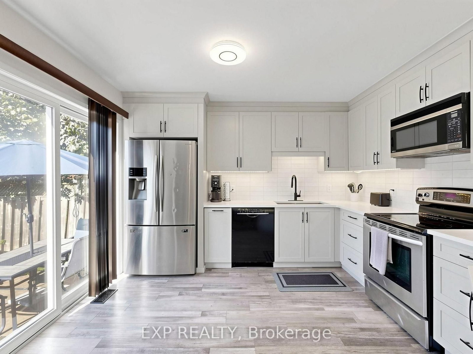 6 Booth Lane • Barrie, ON photo 8