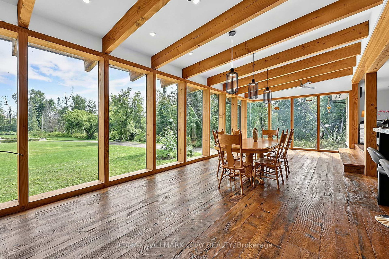 1507 Hendrie Road • Springwater, ON photo 9
