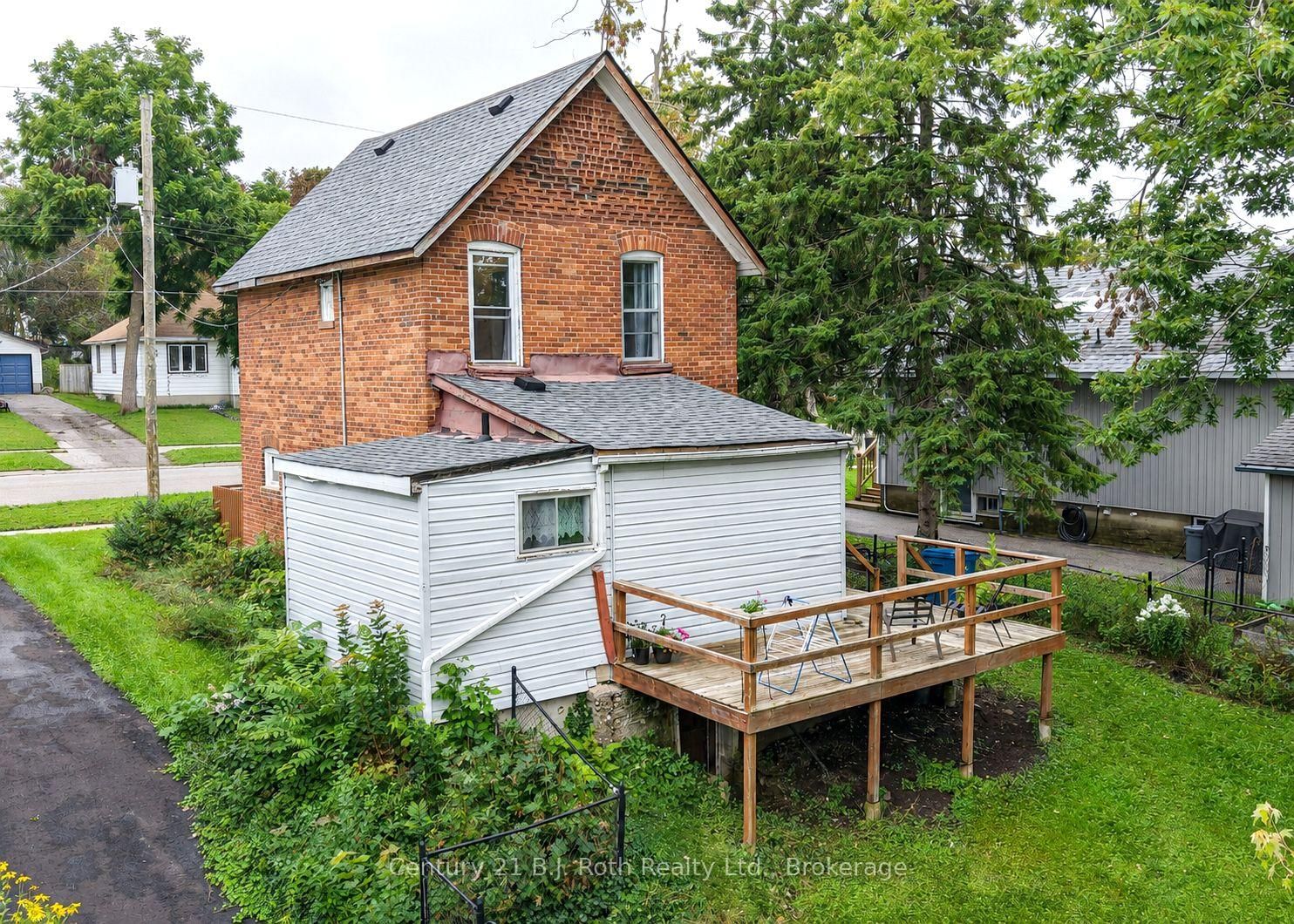 281 Nottawasaga Street • Orillia, ON photo 14