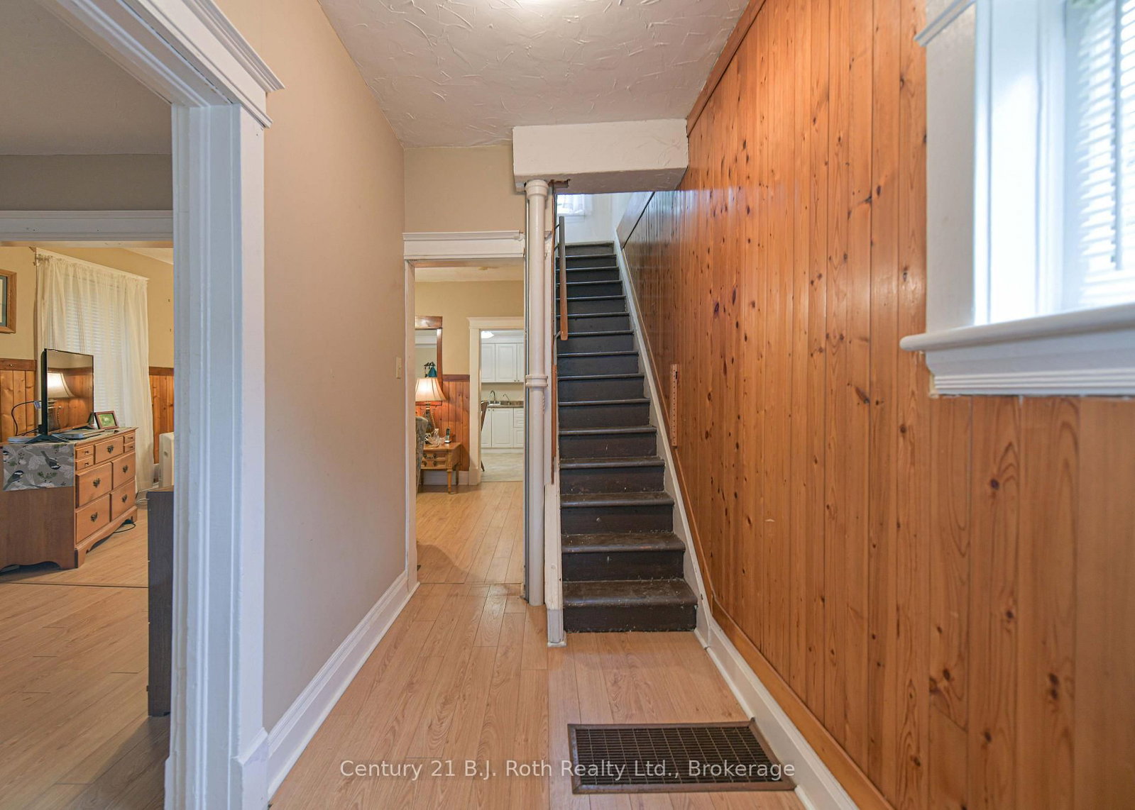 281 Nottawasaga Street • Orillia, ON photo 22