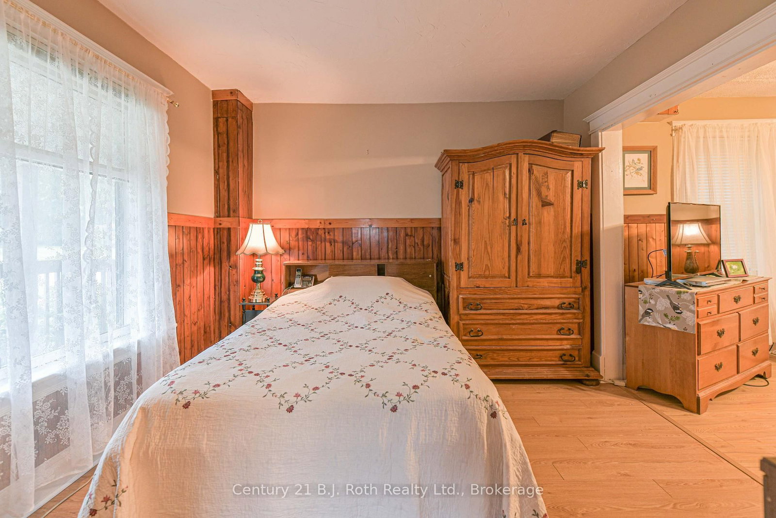 281 Nottawasaga Street • Orillia, ON photo 23