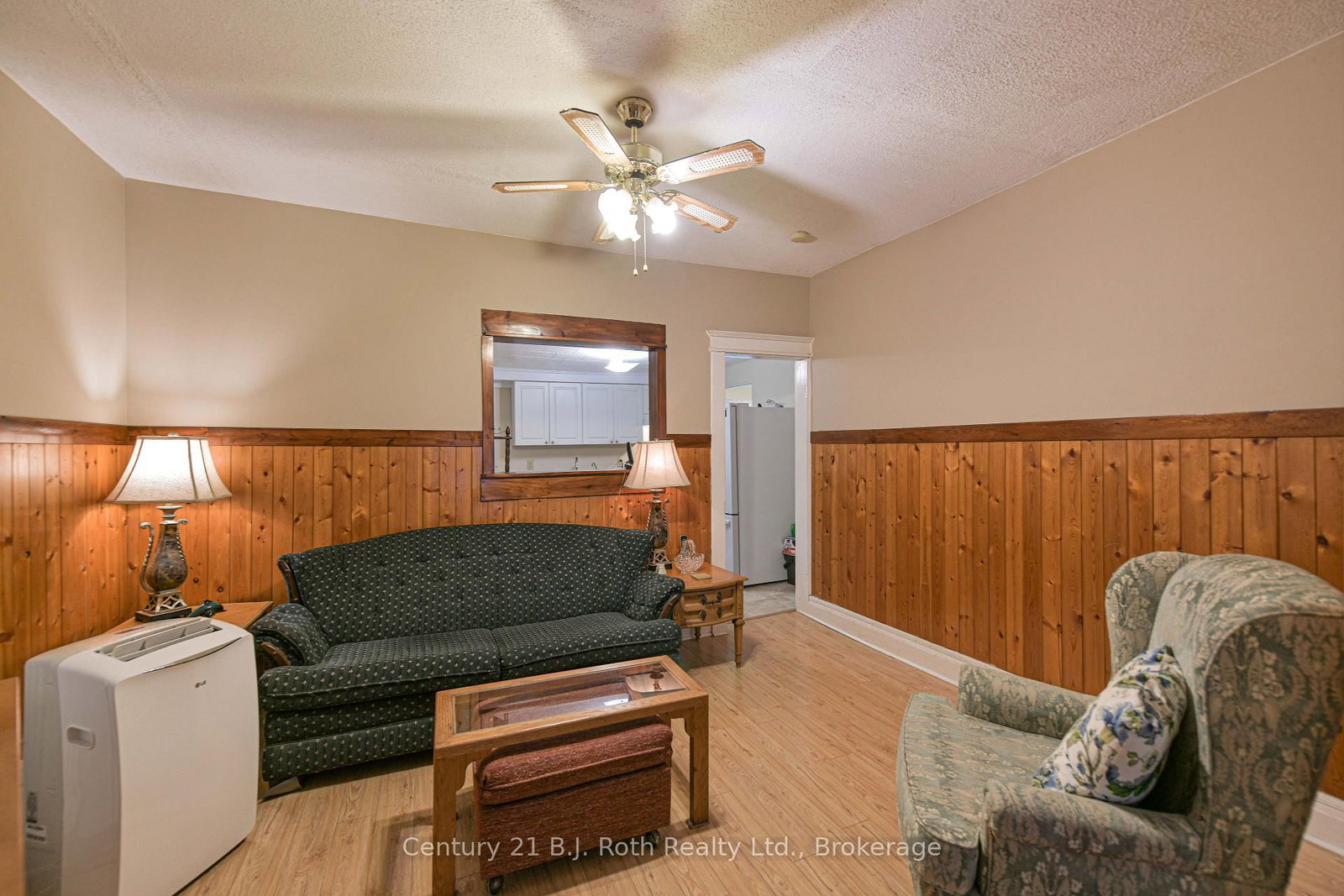 281 Nottawasaga Street • Orillia, ON photo 26