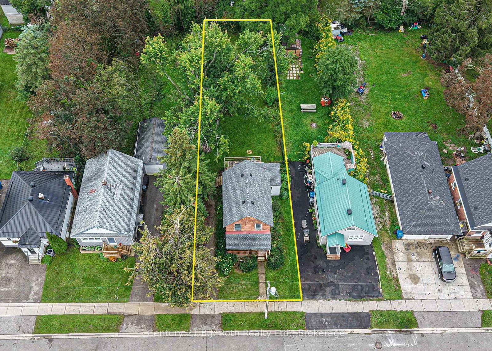 281 Nottawasaga Street • Orillia, ON photo 4