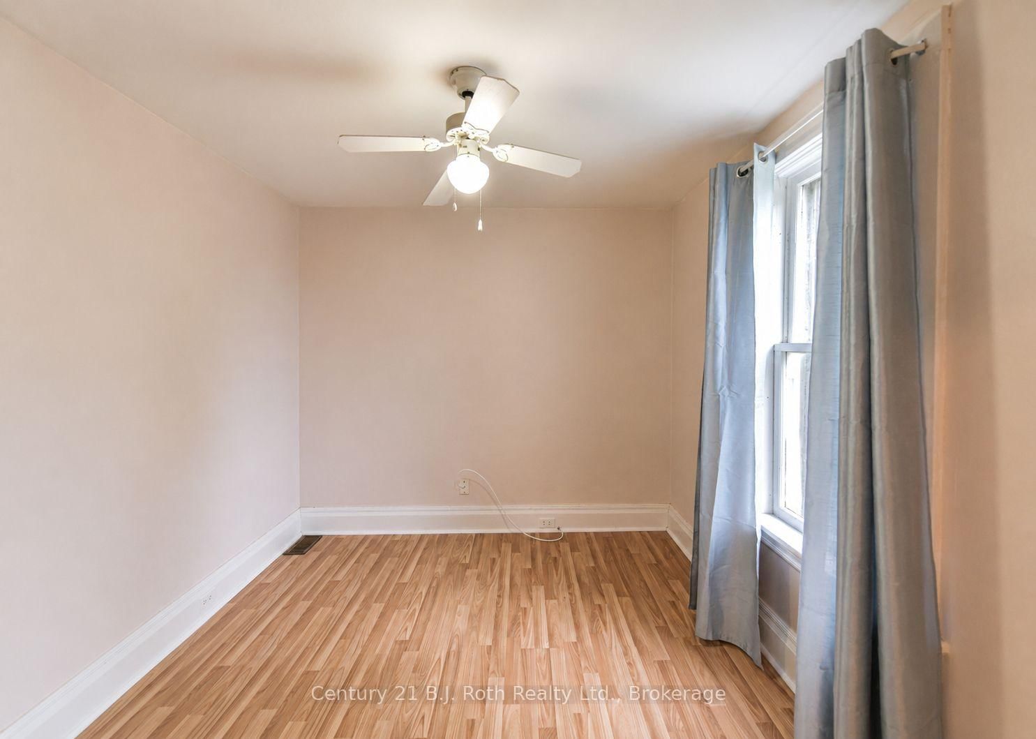 281 Nottawasaga Street • Orillia, ON photo 40