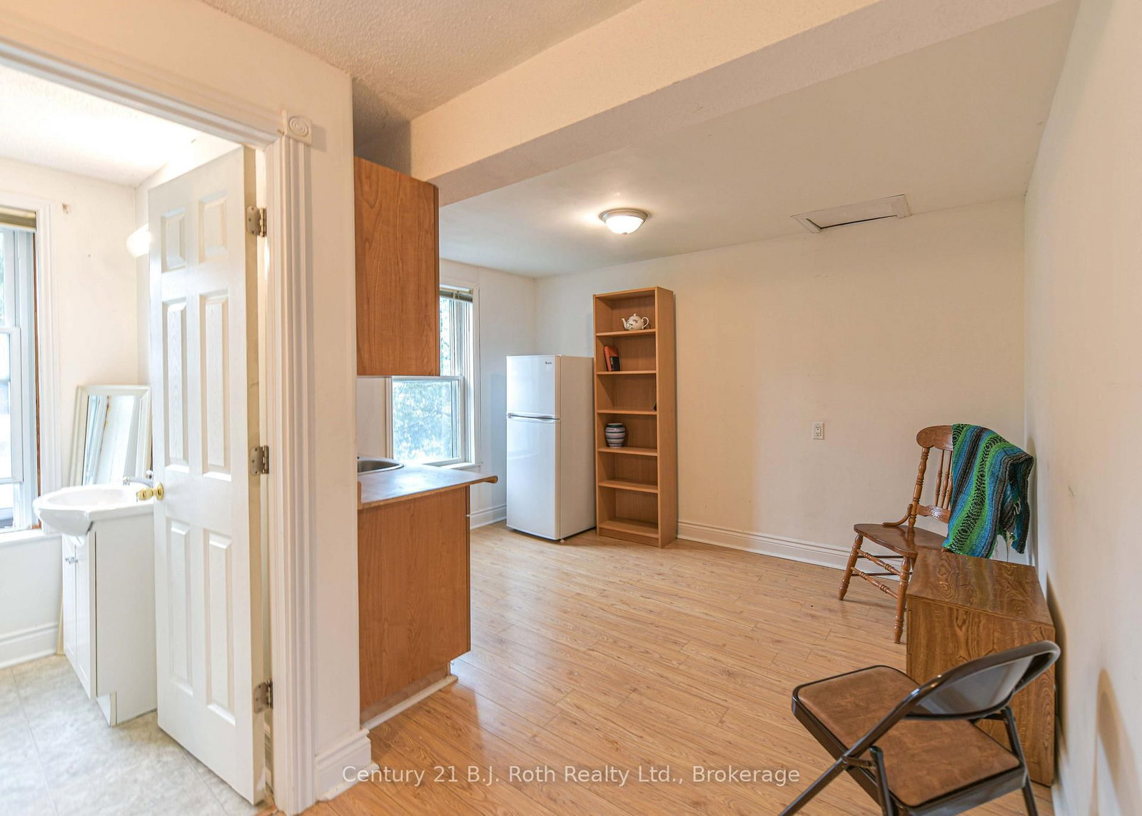 281 Nottawasaga Street • Orillia, ON photo 44