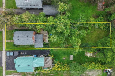 281 Nottawasaga Street • Orillia, ON photo 5