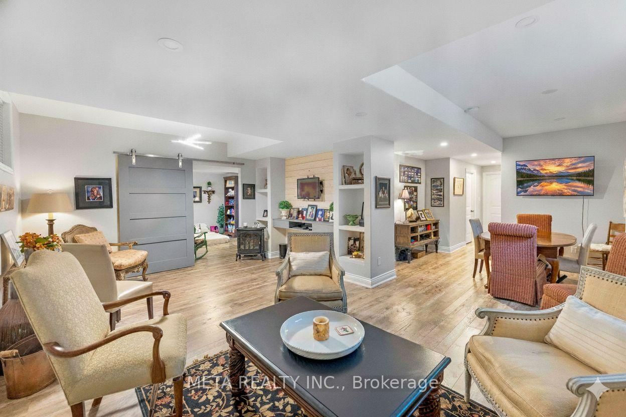 18 Hughes Street • Collingwood, ON photo 6