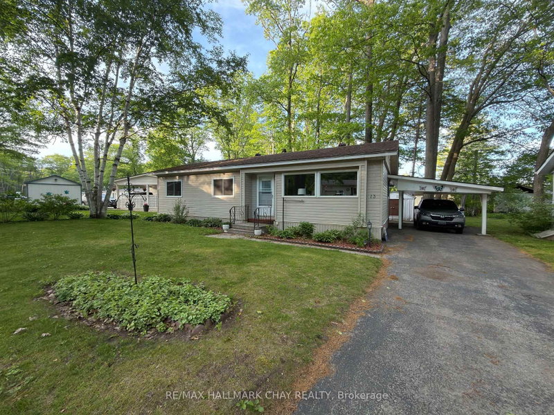 13 Carruthers Street N