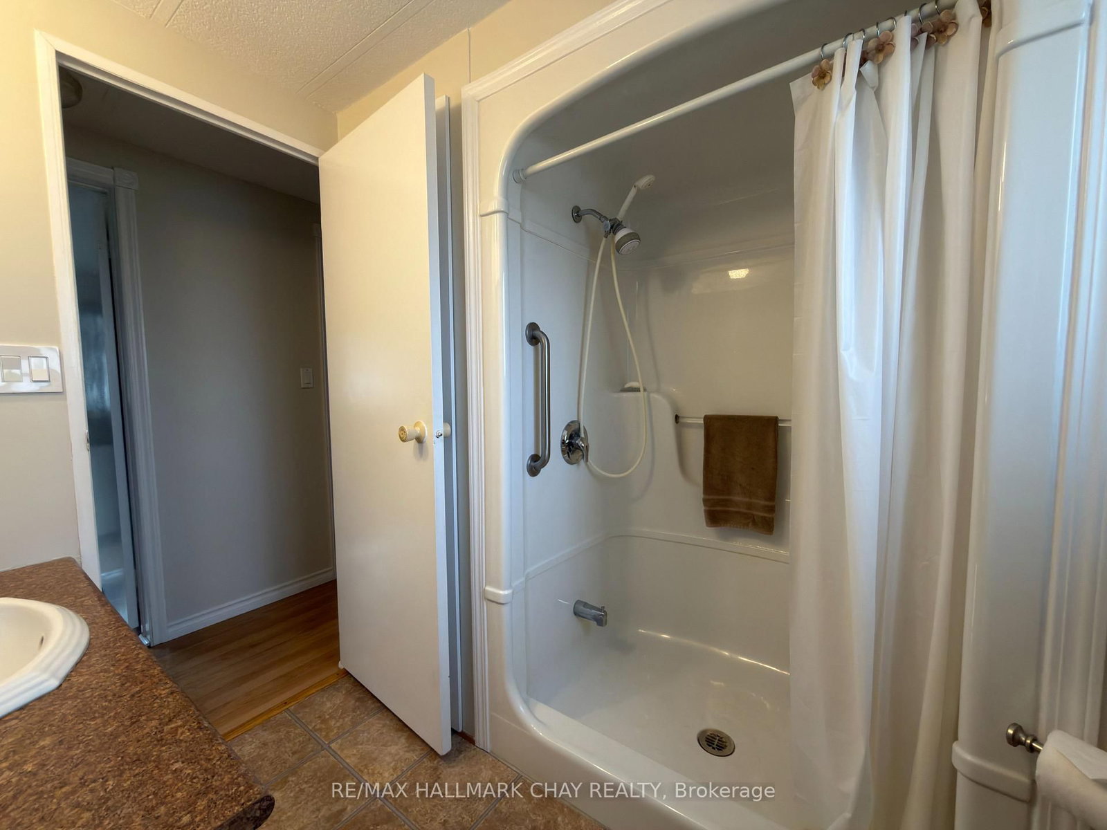 13 Carruthers Street N • Wasaga Beach, ON photo 24