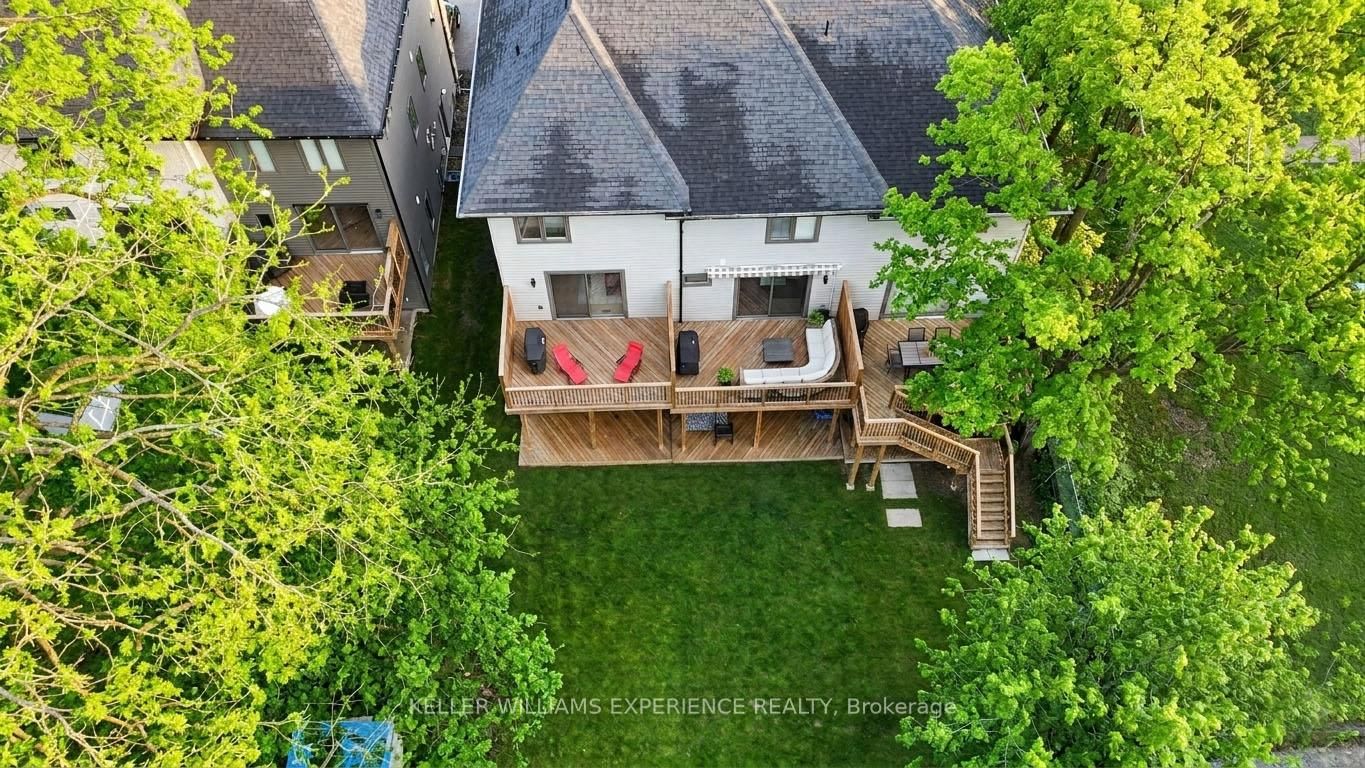 86 Clapperton Street • Barrie, ON photo 10