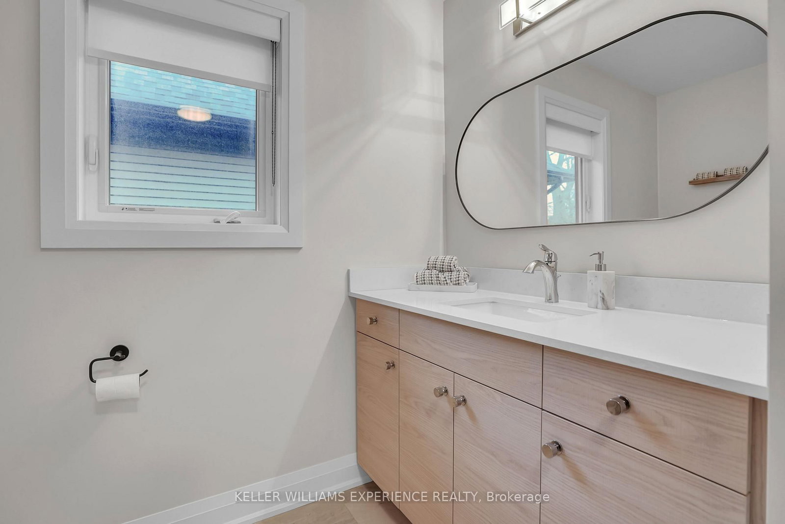 86 Clapperton Street • Barrie, ON photo 27