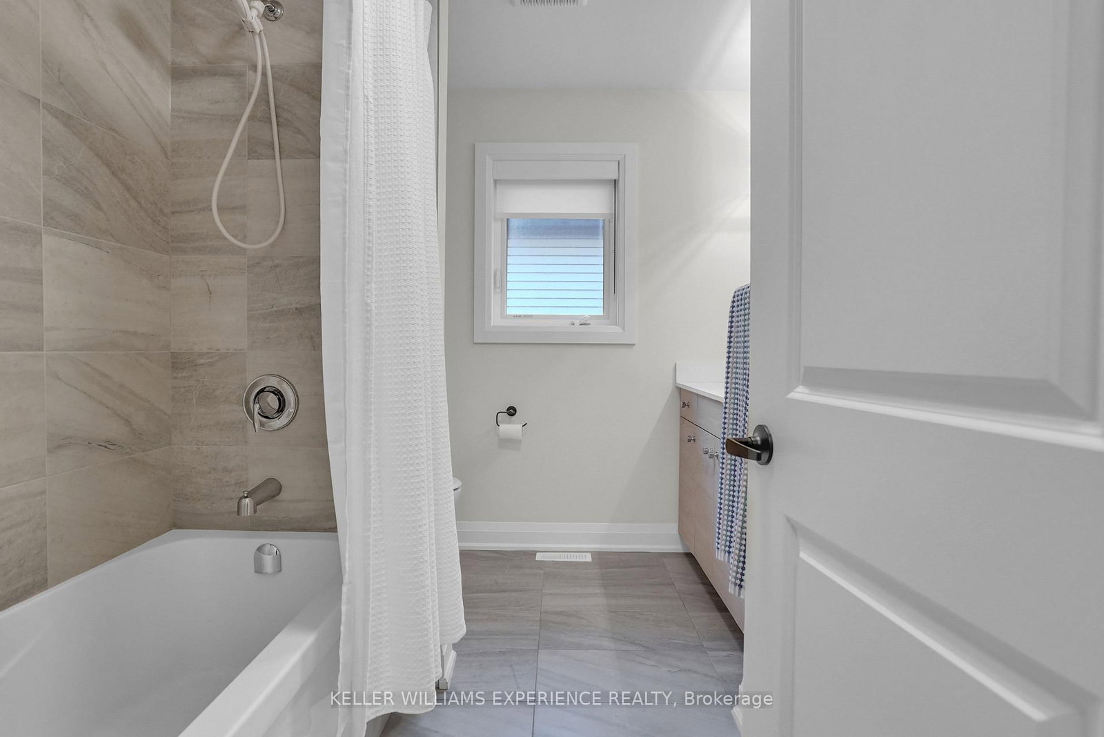 86 Clapperton Street • Barrie, ON photo 28