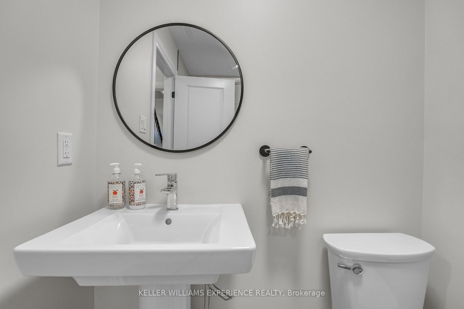 86 Clapperton Street • Barrie, ON photo 31