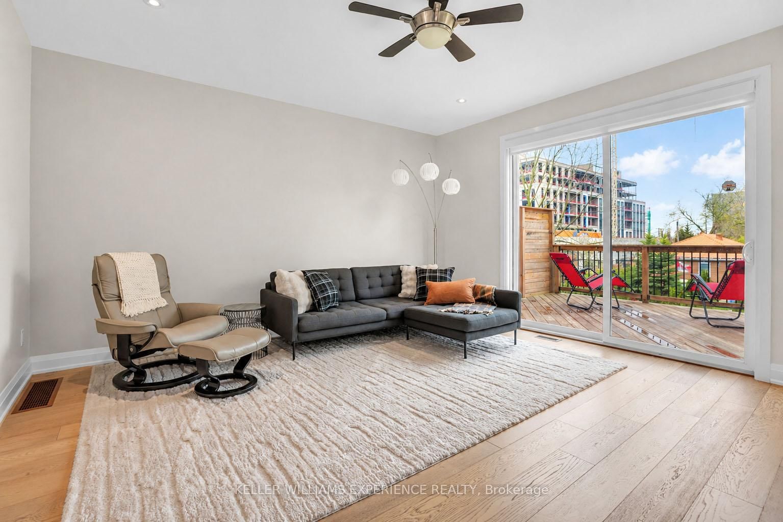 86 Clapperton Street • Barrie, ON photo 8