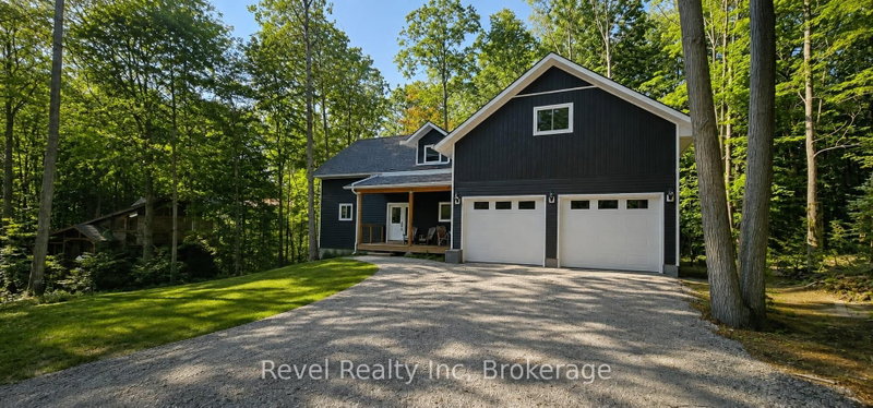 157 Desroches Trail