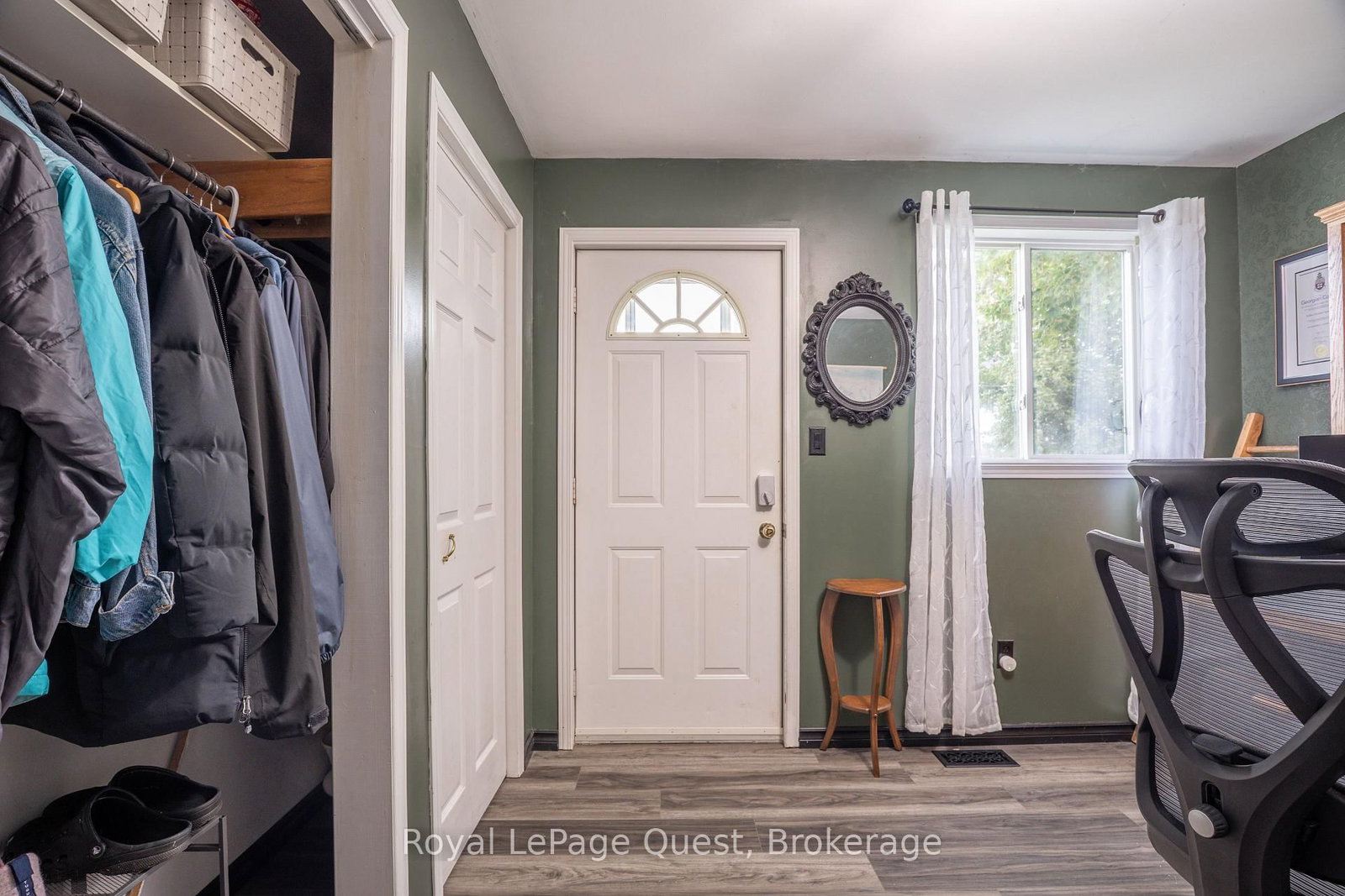 22 Creighton Street S • Orillia, ON photo 7