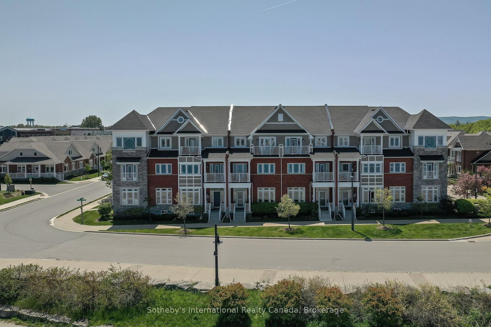 12 WHEELHOUSE Crescent • Collingwood, ON photo 1